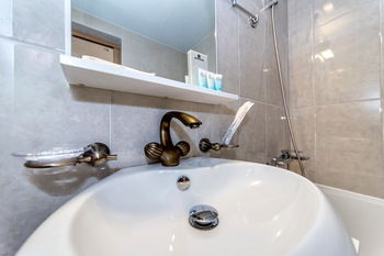 Bk Hotel Jeju 3*