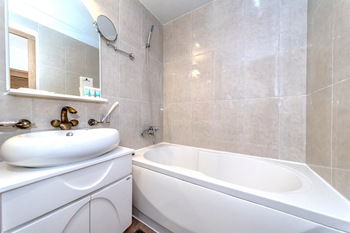 Bk Hotel Jeju 3*