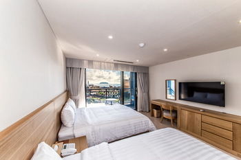 Bk Hotel Jeju 3*