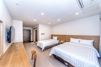 Bk Hotel Jeju 3*