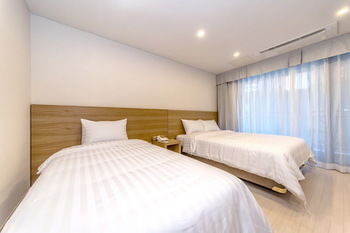 Bk Hotel Jeju 3*