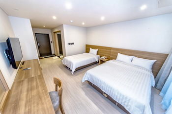 Bk Hotel Jeju 3*