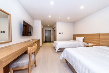 Bk Hotel Jeju 3*