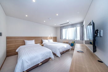 Bk Hotel Jeju 3*