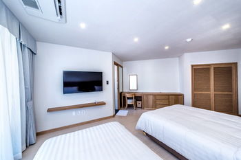 Bk Hotel Jeju 3*