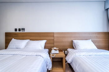 Bk Hotel Jeju 3*