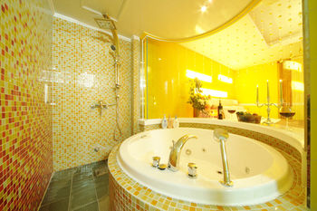 Ivy Hotel 2*
