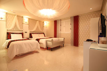 Ivy Hotel 2*