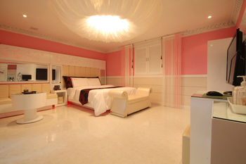 Ivy Hotel 2*