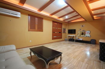 Tomonoya Ryokan 3*