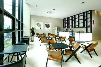 Hotel The One 4*