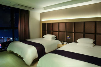 Hotel The One 4*