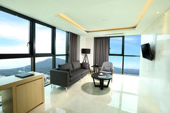 Hotel The One 4*