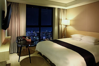 Hotel The One 4*