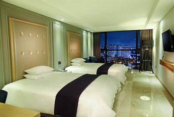 Hotel The One 4*