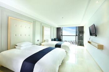 Hotel The One 4*