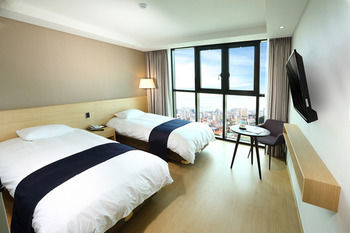 Hotel The One 4*