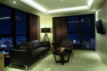 Hotel The One 4*