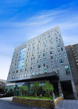 Hotel The One 4*
