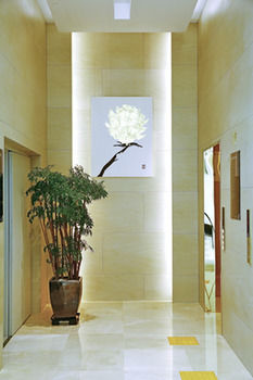 Hotel The One 4*