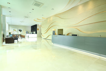 Hotel The One 4*