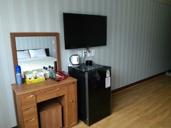 Sungsanpo Sky Hotel 2*