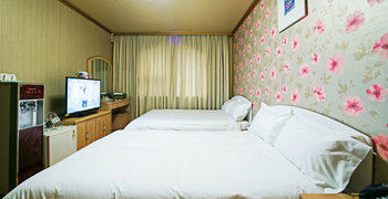 Emerald Hotel 3*