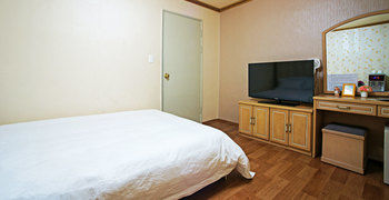 Emerald Hotel 3*