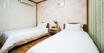 Emerald Hotel 3*