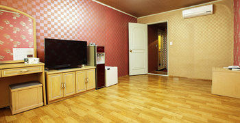 Emerald Hotel 3*