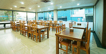 Emerald Hotel 3*