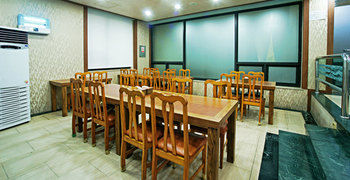 Emerald Hotel 3*