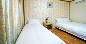 Emerald Hotel 3*