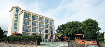 Stone and Wind Resort 2*