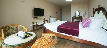 Stone and Wind Resort 2*