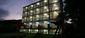 Stone and Wind Resort 2*