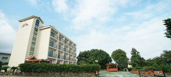 Stone and Wind Resort 2*