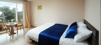 Stone and Wind Resort 2*