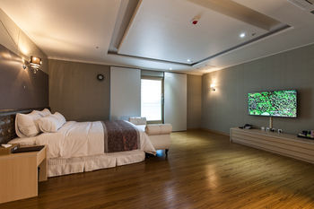 Dome Hotel Geoje 3*