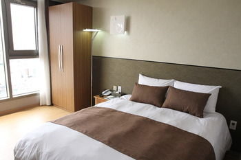 Black Sands Hotel 3*
