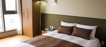Black Sands Hotel 3*