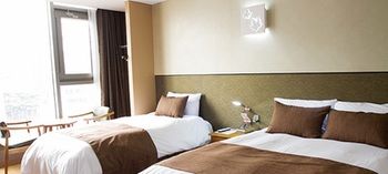 Black Sands Hotel 3*