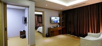 Black Sands Hotel 3*
