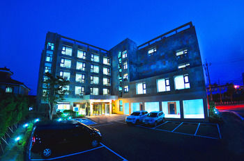 Black Sands Hotel 3*