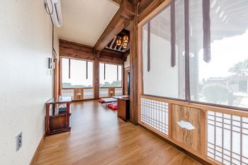 Jeju Hanok Hotel Hallagung 2*