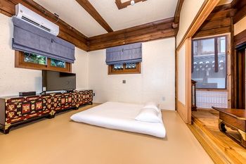 Jeju Hanok Hotel Hallagung 2*