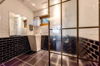 Jeju Hanok Hotel Hallagung 2*
