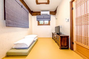 Jeju Hanok Hotel Hallagung 2*