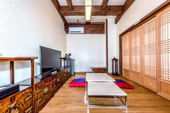 Jeju Hanok Hotel Hallagung 2*
