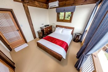 Jeju Hanok Hotel Hallagung 2*